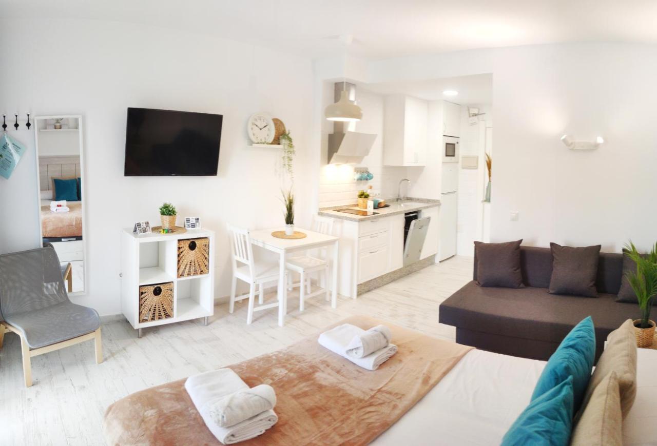 El Estudio De La Playa Benalbeach Holidays Paradise Benalmádena Esterno foto