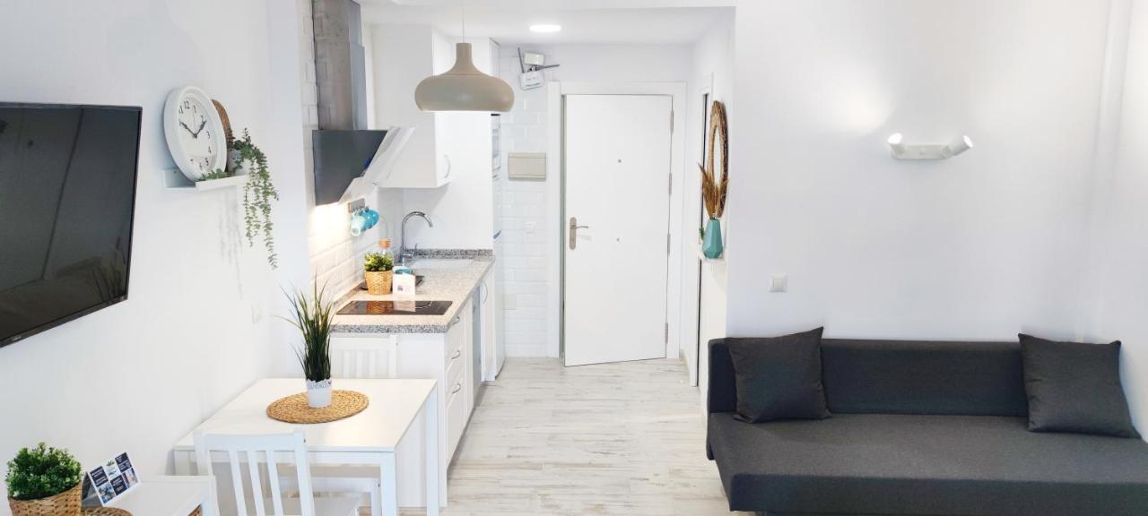 El Estudio De La Playa Benalbeach Holidays Paradise Benalmádena Esterno foto