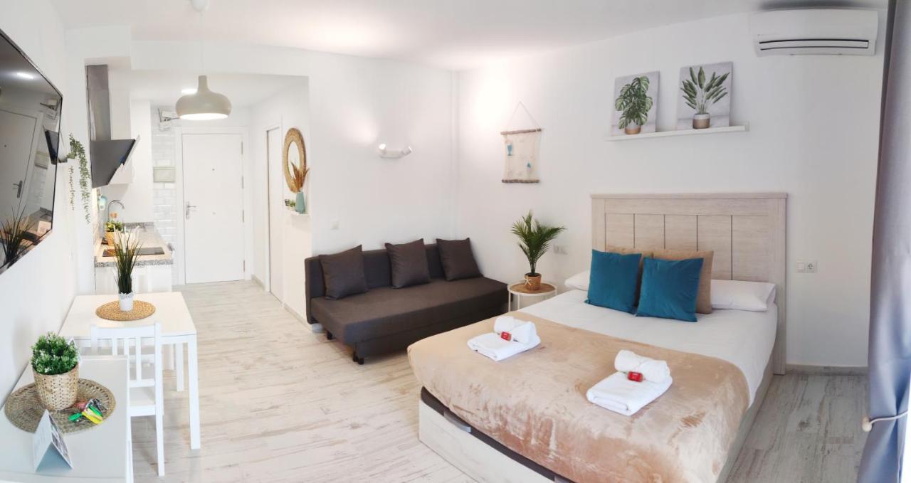 El Estudio De La Playa Benalbeach Holidays Paradise Benalmádena Esterno foto