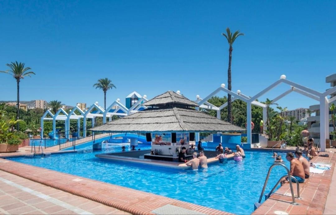 El Estudio De La Playa Benalbeach Holidays Paradise Benalmádena Esterno foto