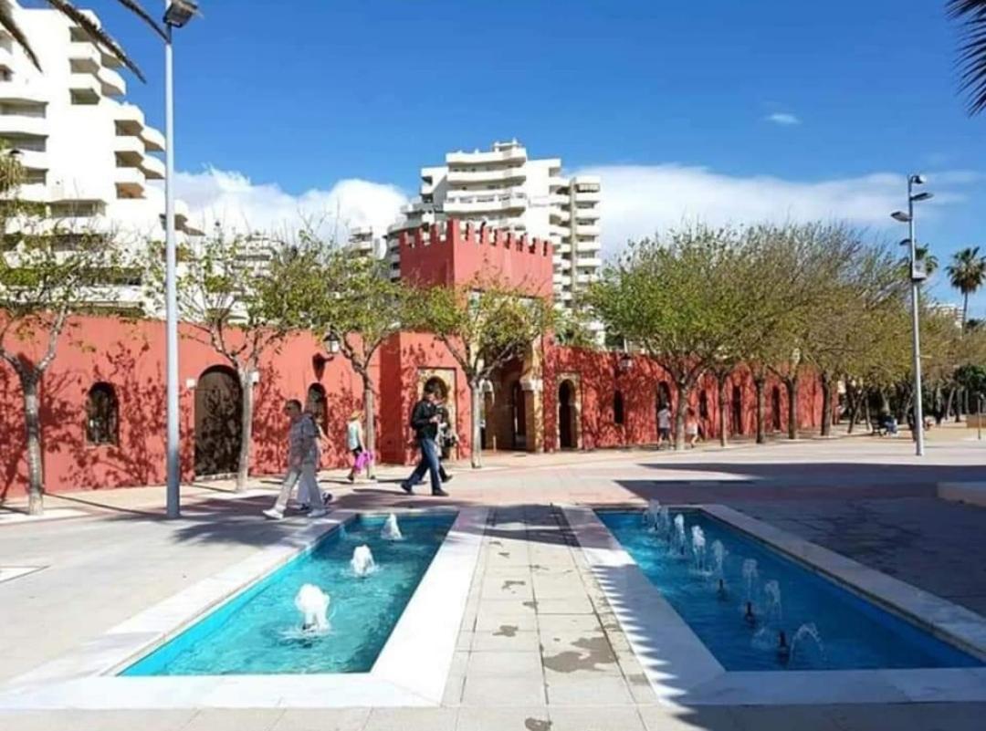 El Estudio De La Playa Benalbeach Holidays Paradise Benalmádena Esterno foto