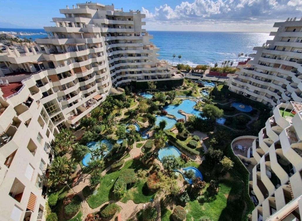 El Estudio De La Playa Benalbeach Holidays Paradise Benalmádena Esterno foto