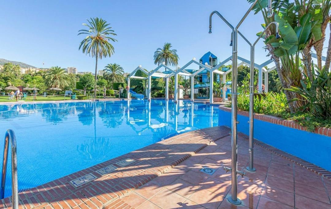 El Estudio De La Playa Benalbeach Holidays Paradise Benalmádena Esterno foto