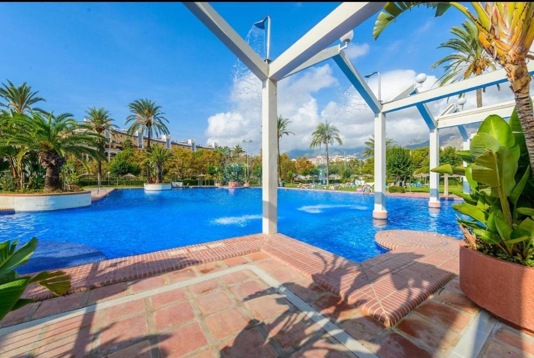 El Estudio De La Playa Benalbeach Holidays Paradise Benalmádena Esterno foto